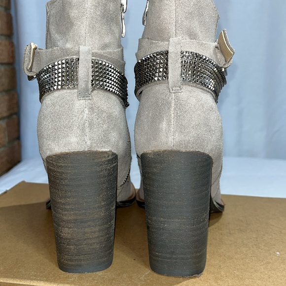 Nine West ZaZa gray suede western studded strap - 8 - Picture 4 of 10